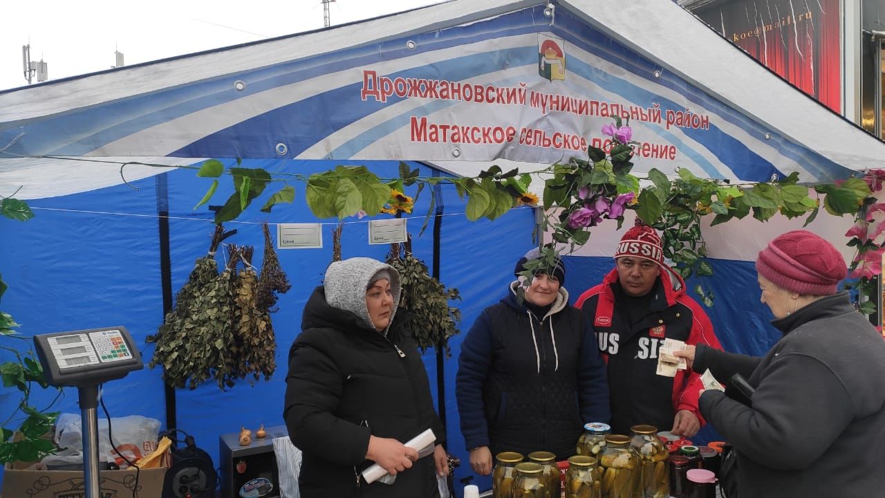 В Казани прошла очередная сельхозярмарка с участием дрожжановцев