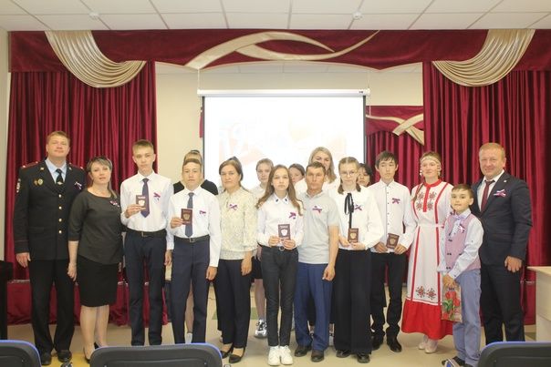 В преддверии празднования Дня России юным дрожжановцам вручили паспорта