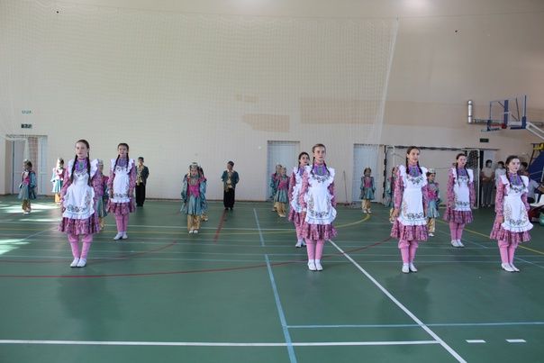 Ко дню Дрожжановского района прошел открытый межрегиональный турнир по бадминтону