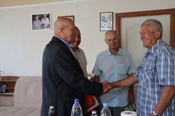Житель села Алешкин-Саплык Валерий Марков отметил свой 75-летний юбилей