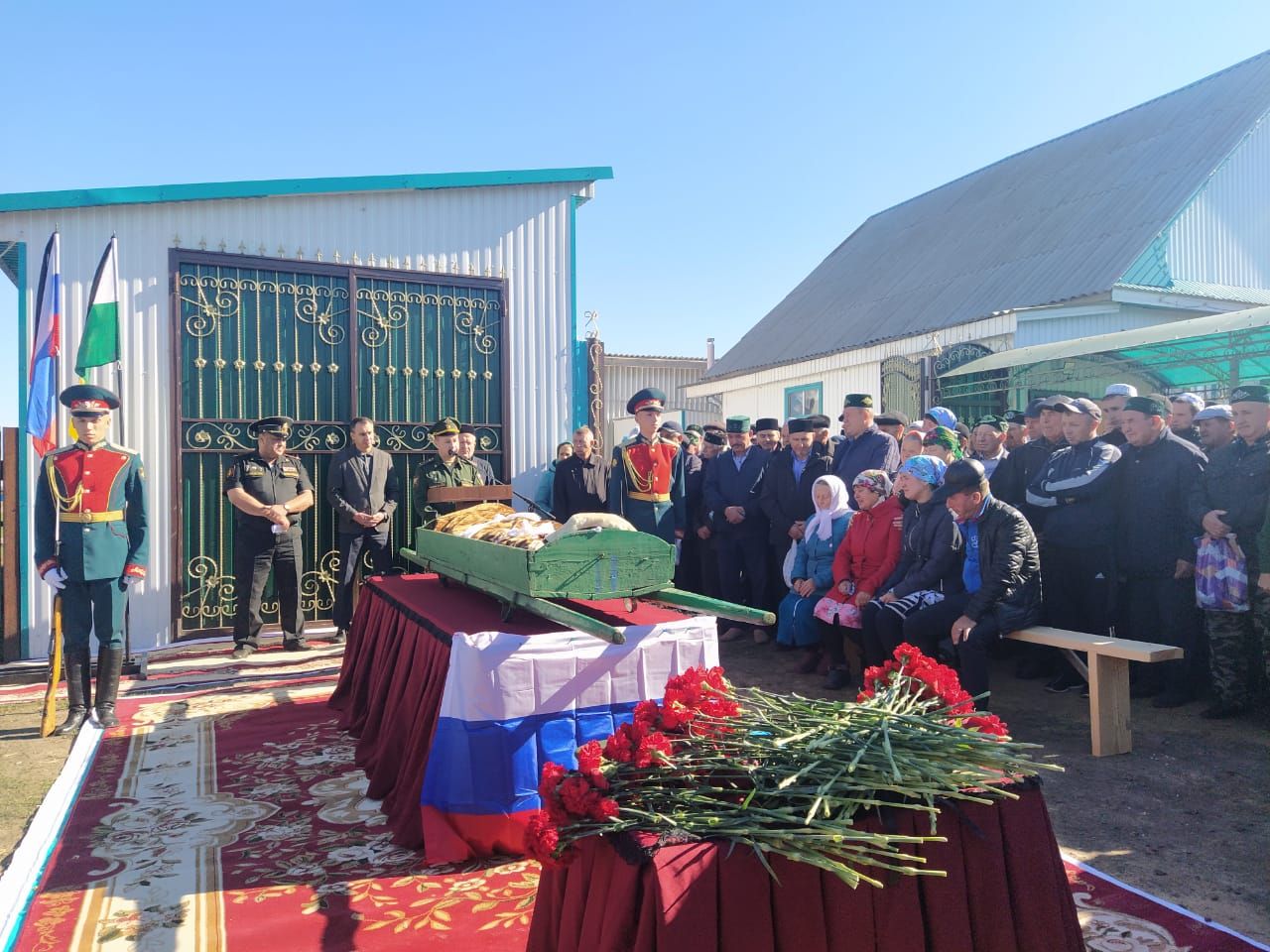 В Дрожжановском районе похоронили погибшего во время спецоперации Айдара Газимова