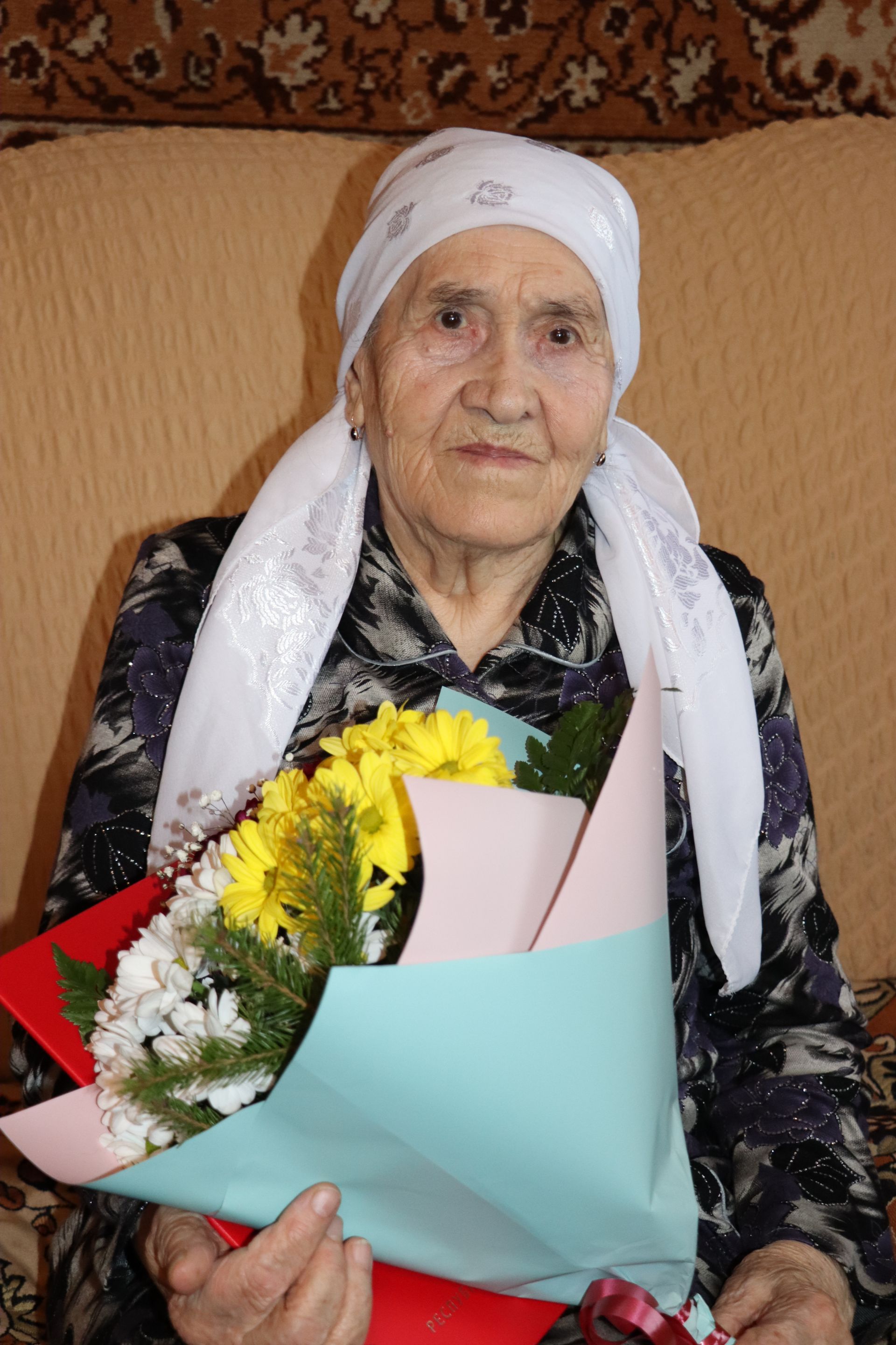 В первый день нового года в Дрожжаном долгожительница отмечает 90-летний юбилей