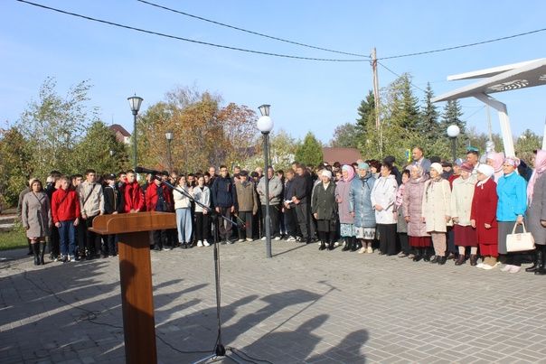 В Дрожжаном прошел митинг, посвященный 100-летию Героя Социалистического труда Ахметгарея Абдреева