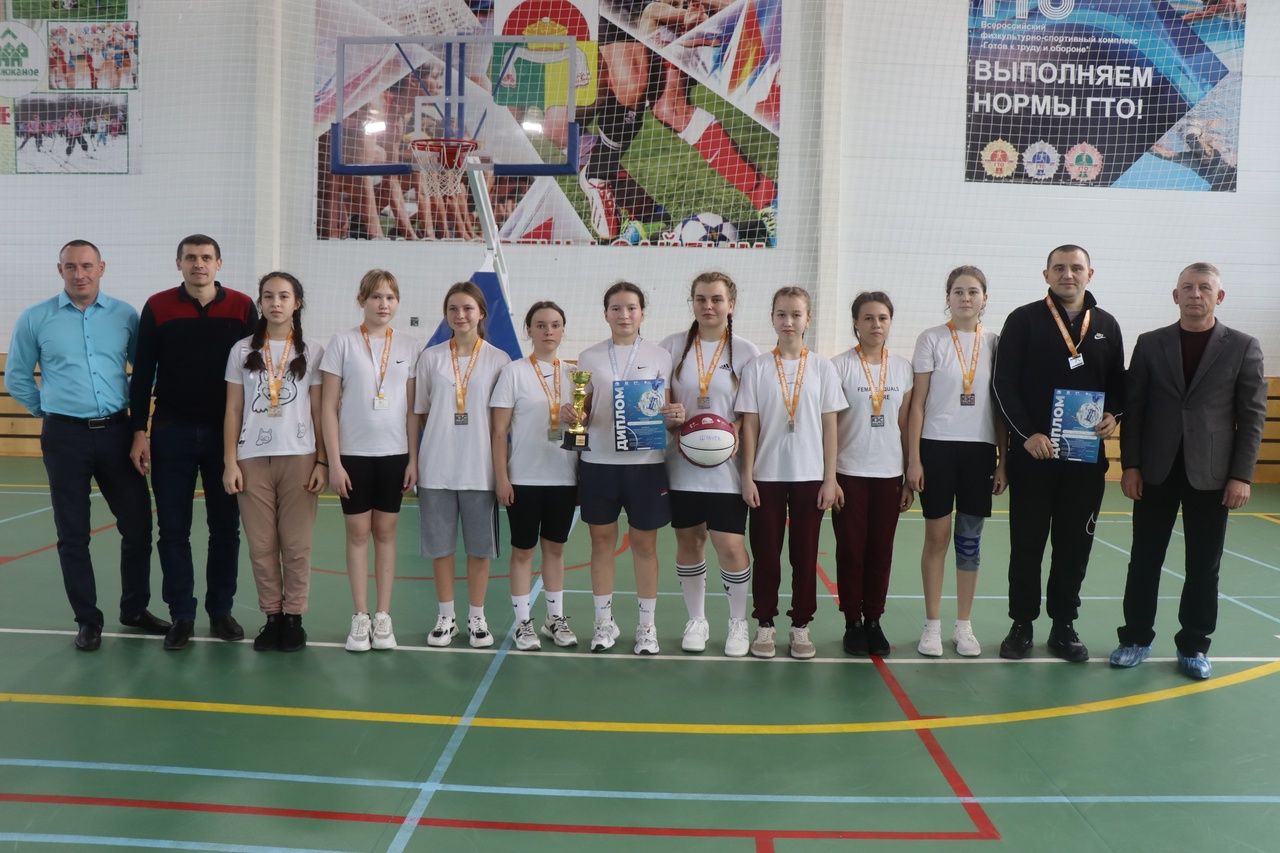 В Дрожжаном прошёл чемпионат района по «КЭС-БАСКЕТ» среди команд девушек общеобразовательных учреждений