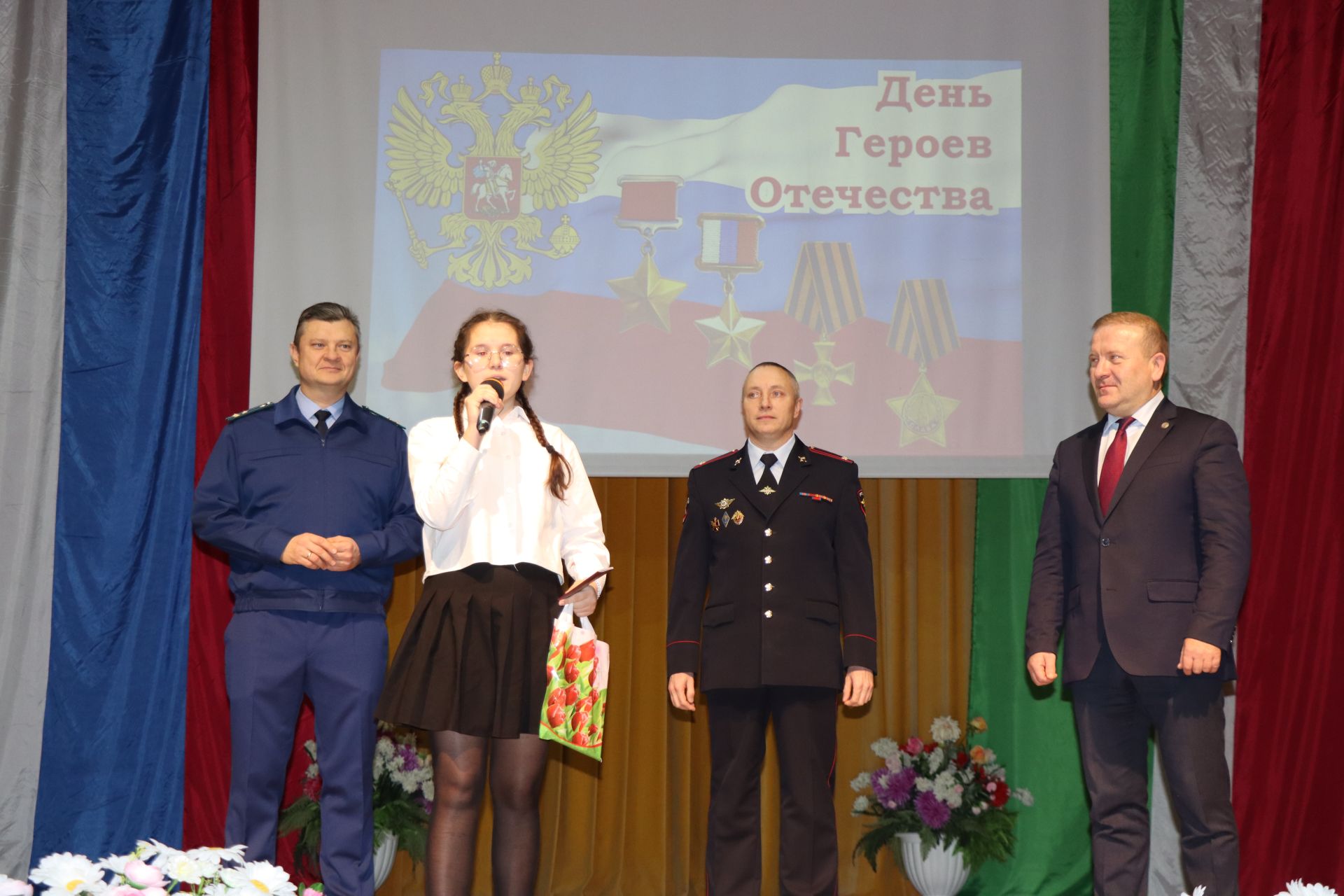 Школьникам Дрожжановского района РТ вручили паспорта гражданина России