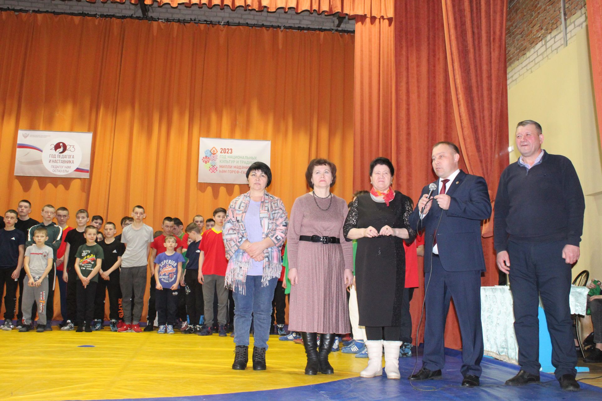 В селе Нижние Каракитяны прошёл турнир по борьбе «Корэш» памяти Фарита Азизова