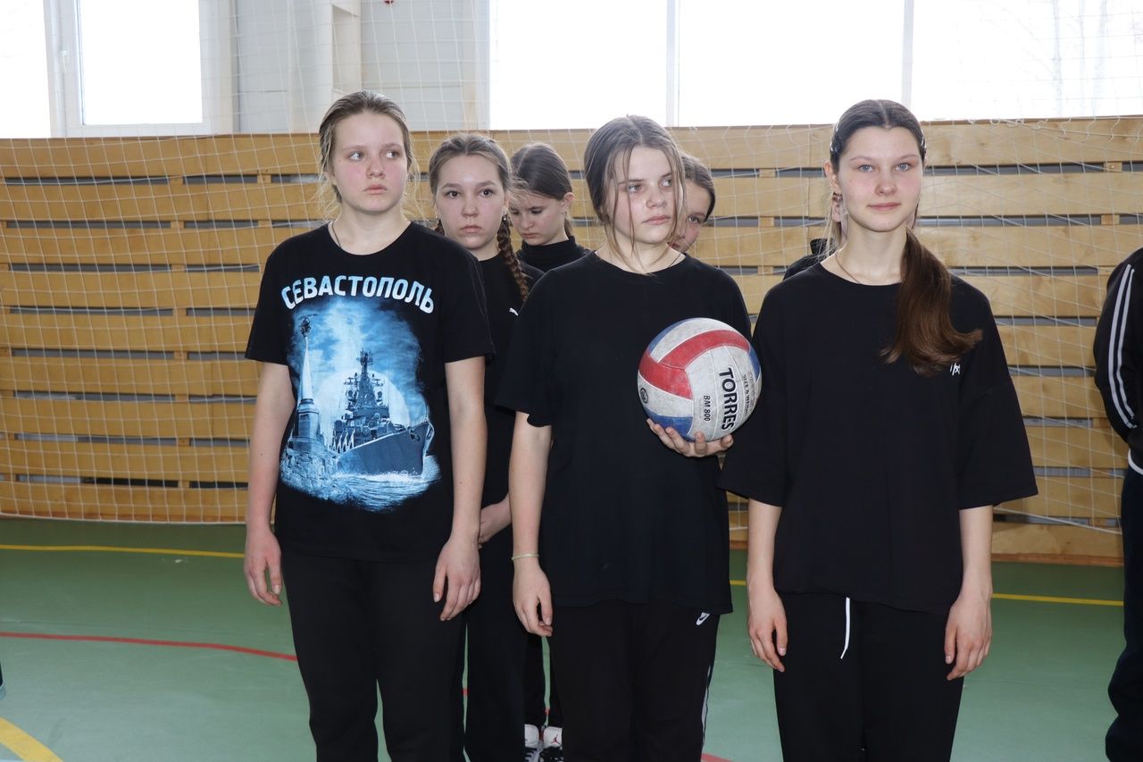Определены самые лучшие команды по волейболу среди учащихся Дрожжановского района