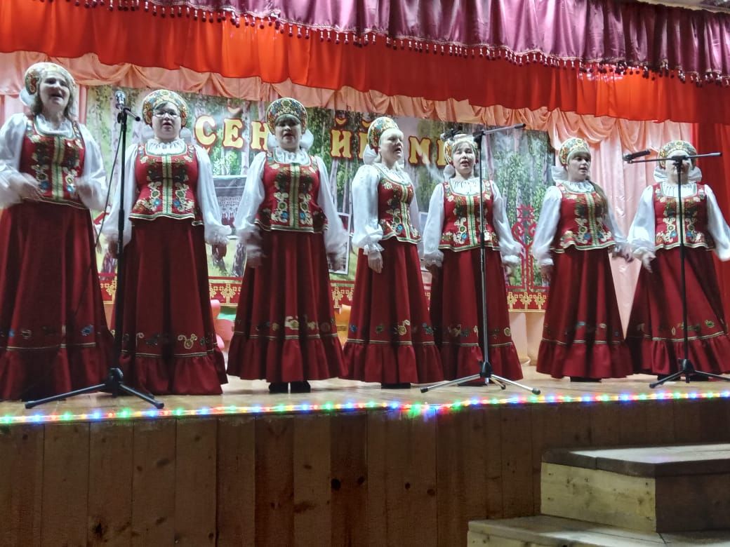 В селе Новое Ильмово провели отчетный концерт «Жемчужины народной культуры и традиций»