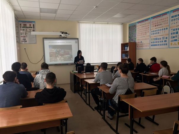Сотрудники Госавтоинспекции по Дрожжановскому району проводят профилактические мероприятия для курсантов автошколы техникума