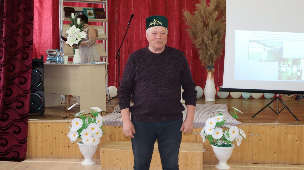 В селе Татарские Шатрашаны состоялась презентация третьей и четвертой книги местного поэта Шаляма Багаветдинова