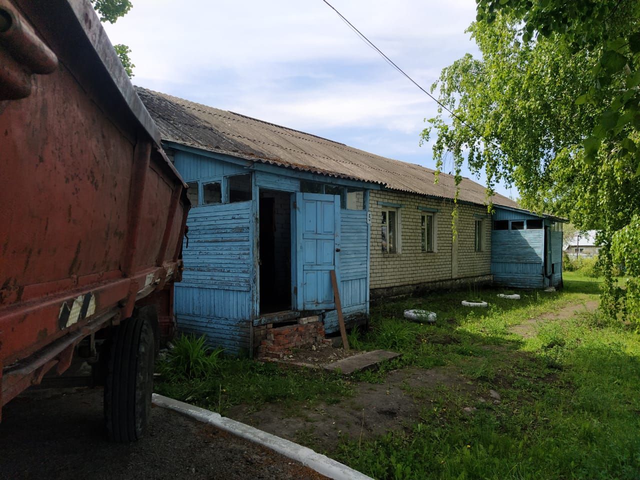 В Дрожжановском районе  идёт демонтаж бывшего здания редакции
