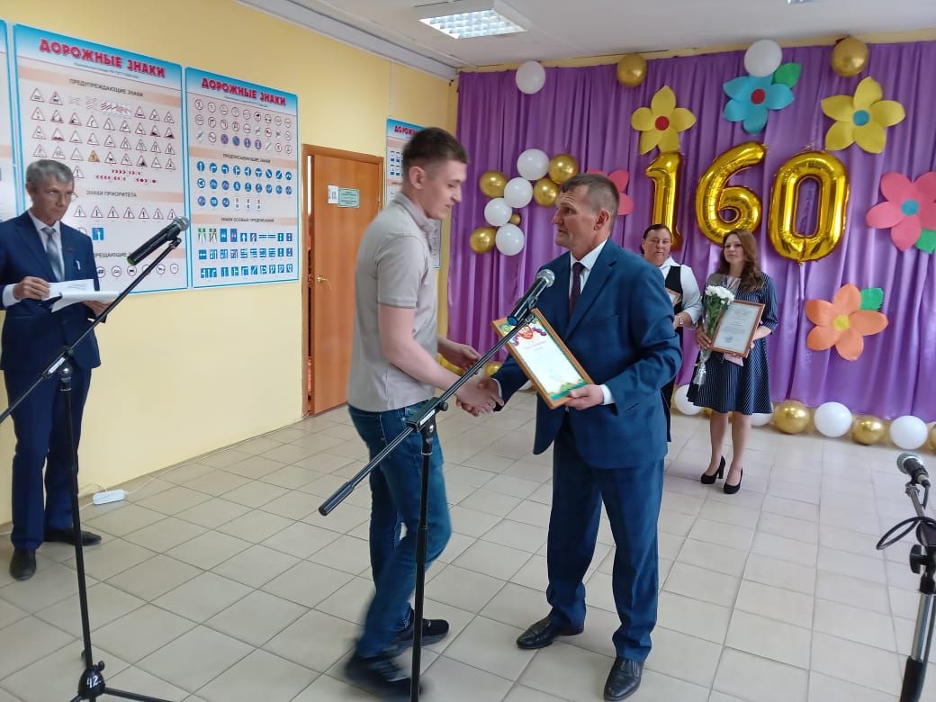 Новоильмовская школа Дрожжановского района отметила 160-летие