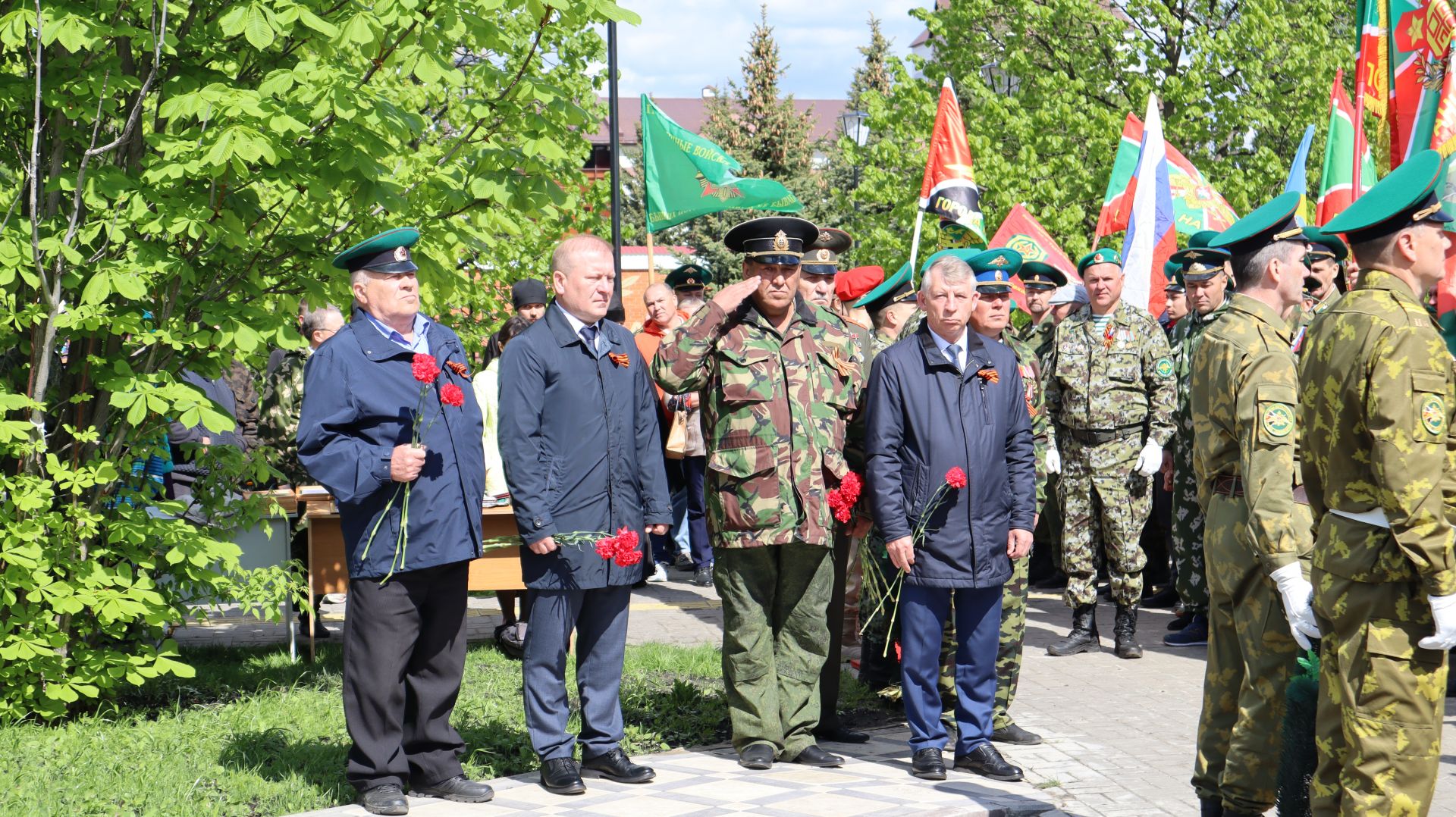 «Пограничникам всех поколений» посвящается: в Дрожжановском районе открыт памятник пограничникам