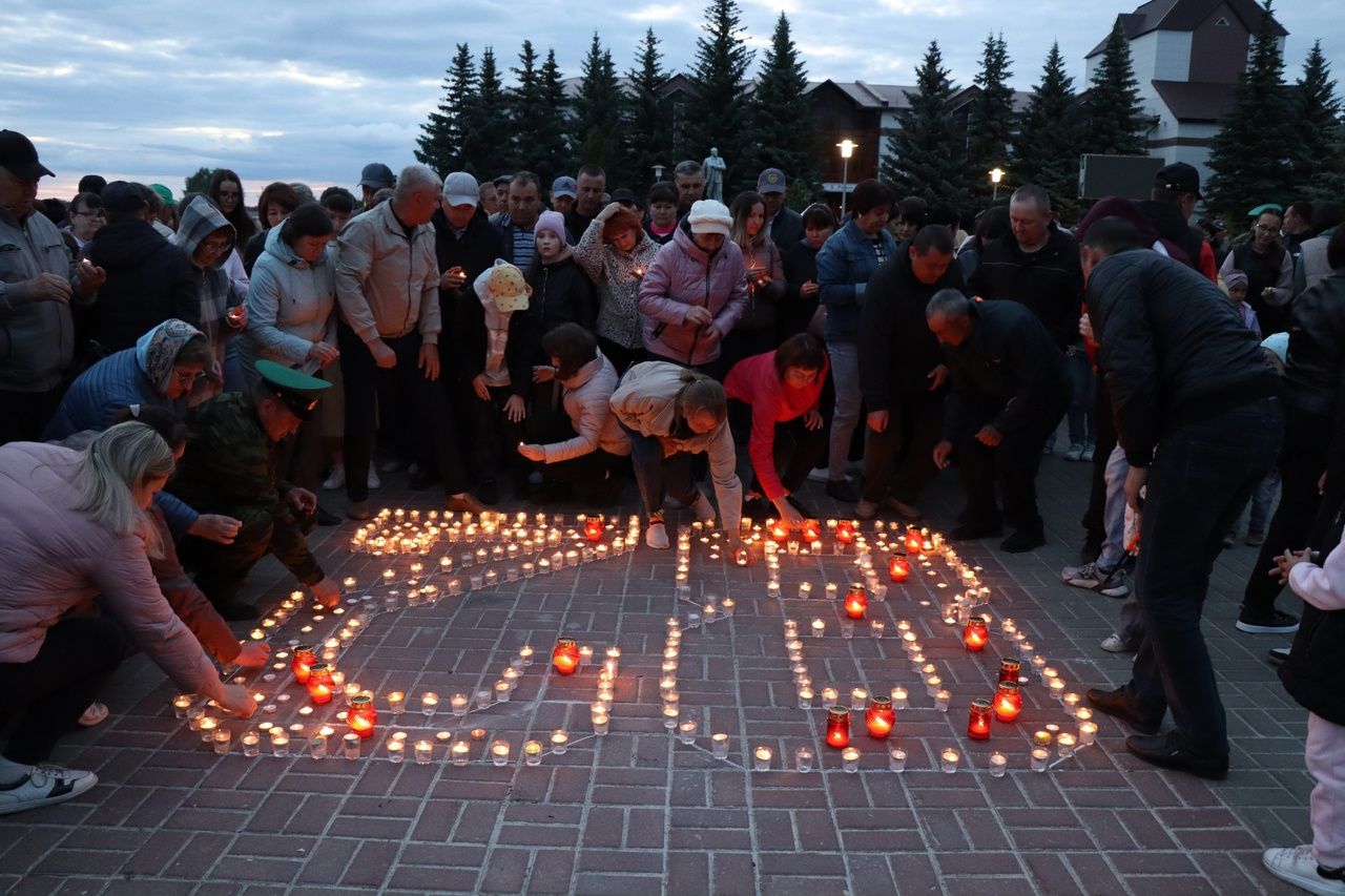 В Дрожжаном провели акцию «Свеча памяти»