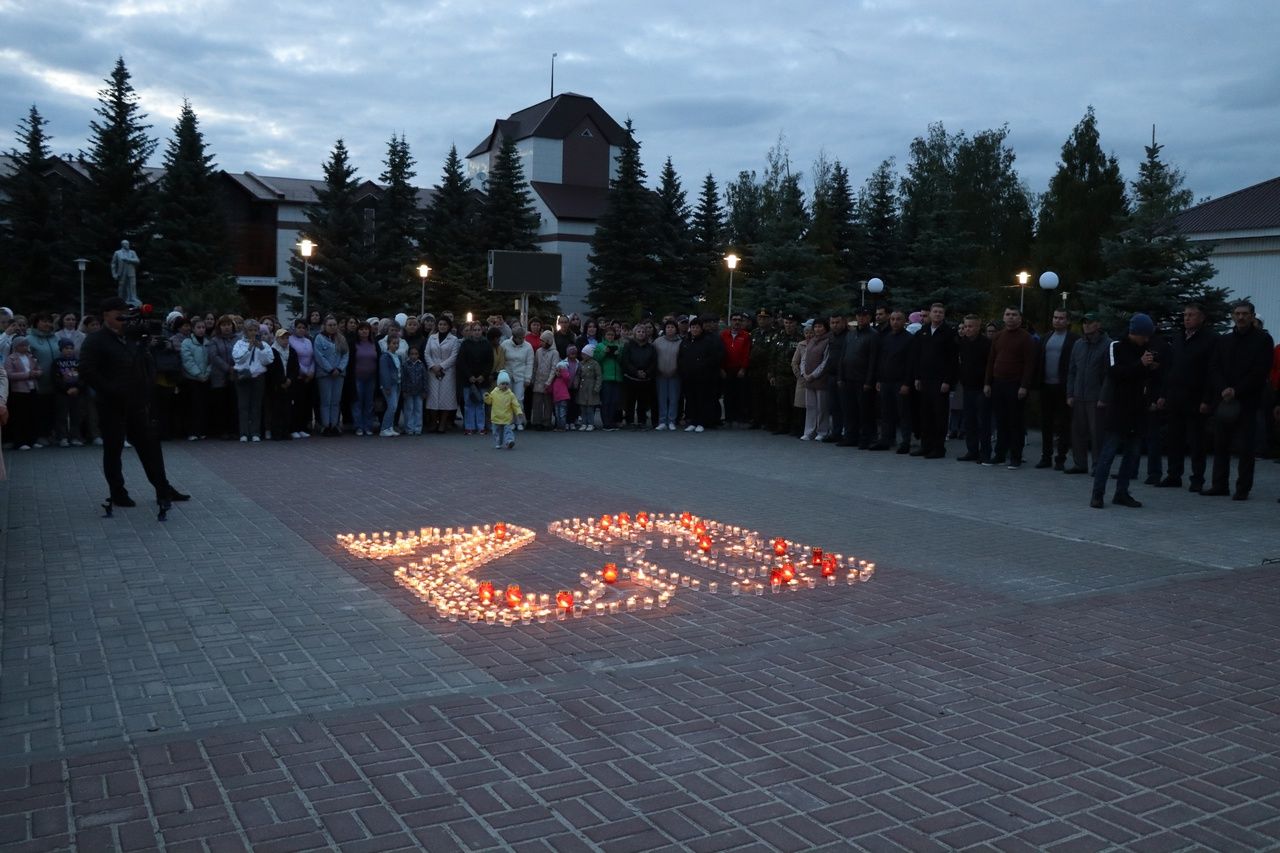 В Дрожжаном провели акцию «Свеча памяти»