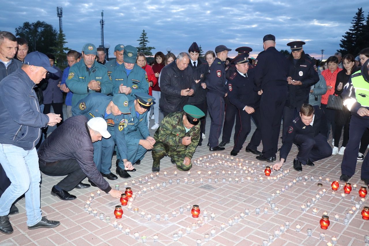 В Дрожжаном провели акцию «Свеча памяти»