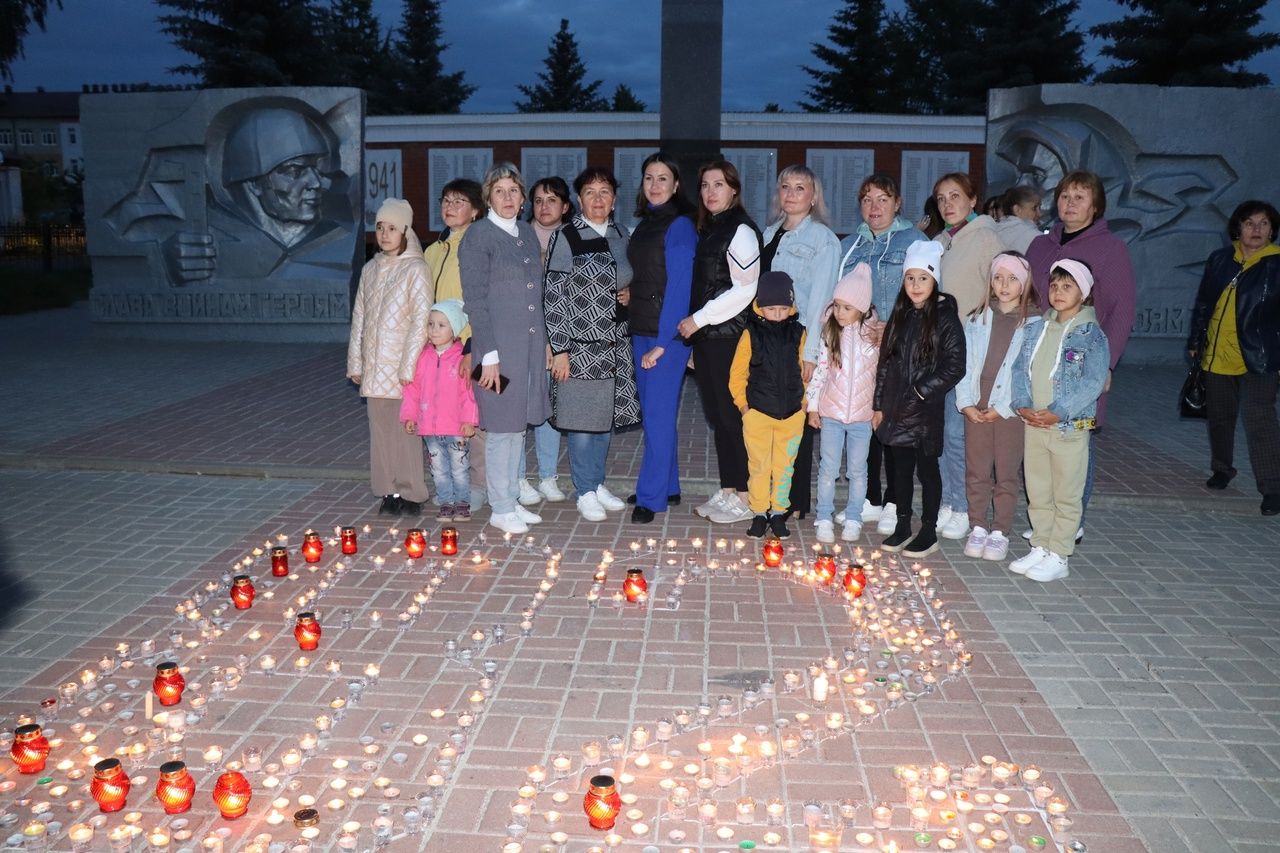 В Дрожжаном провели акцию «Свеча памяти»