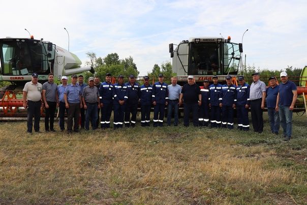 Парад комбайнов состоялся в Дрожжановском районе