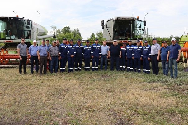 Парад комбайнов состоялся в Дрожжановском районе