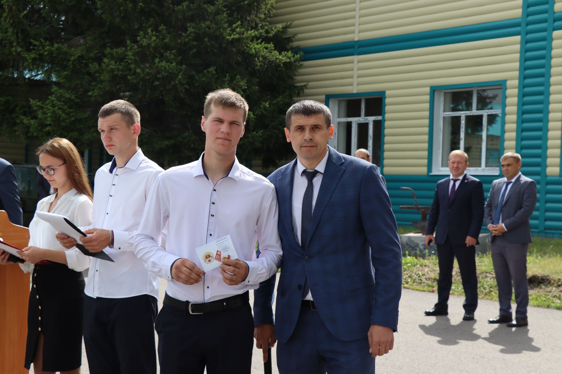 Дрожжановским выпускникам отраслевых технологий были вручены золотые знаки отличия ВФСК ГТО