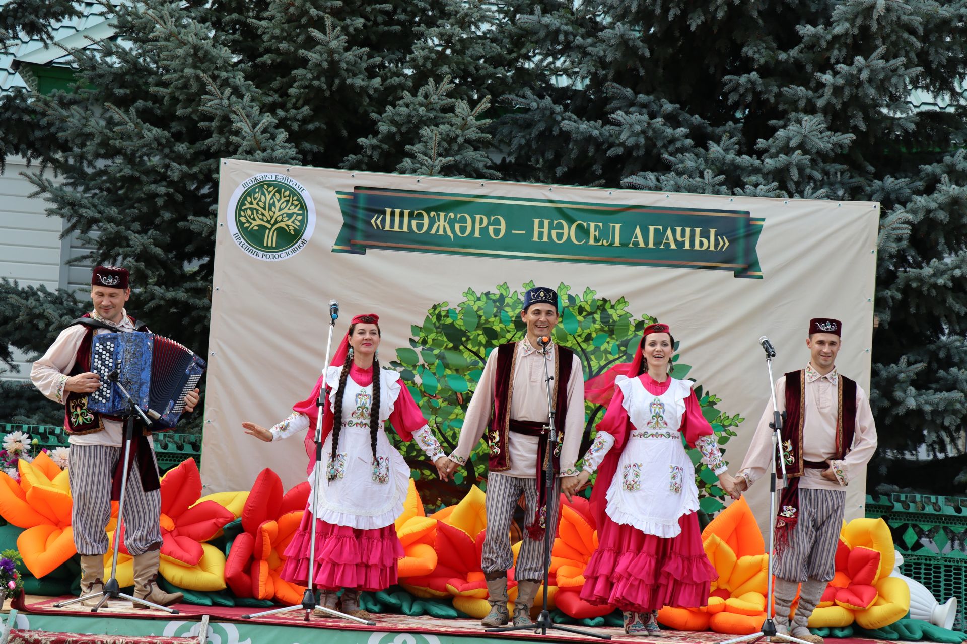 В Дрожжановском районе РТ назвали имена победителей конкурса «Мое генеалогическое древо или моя родословная»
