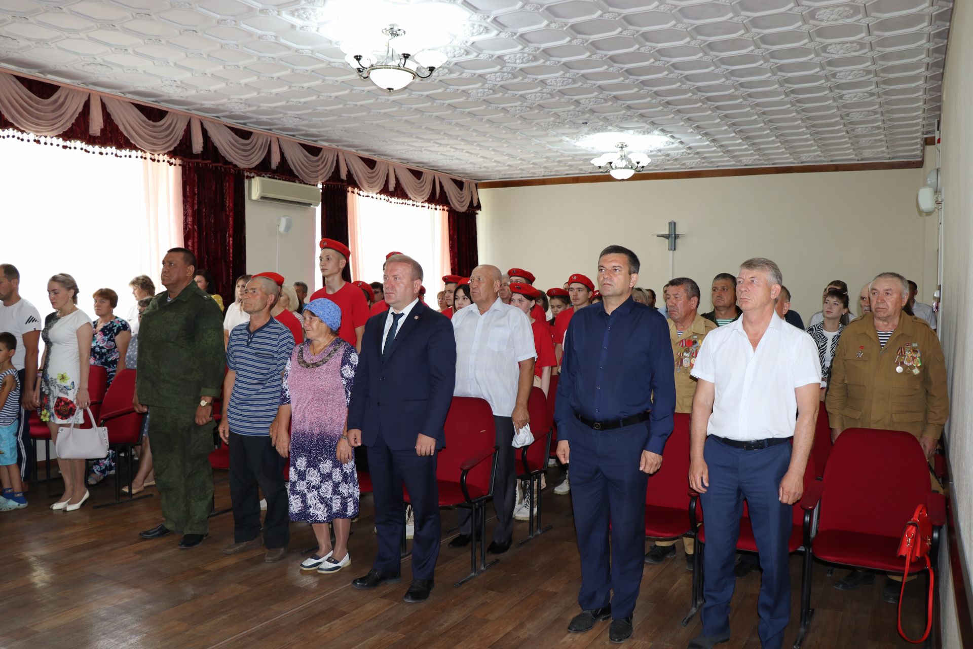 В Дрожжановском районе вручили орден Мужества родителям погибшего солдата