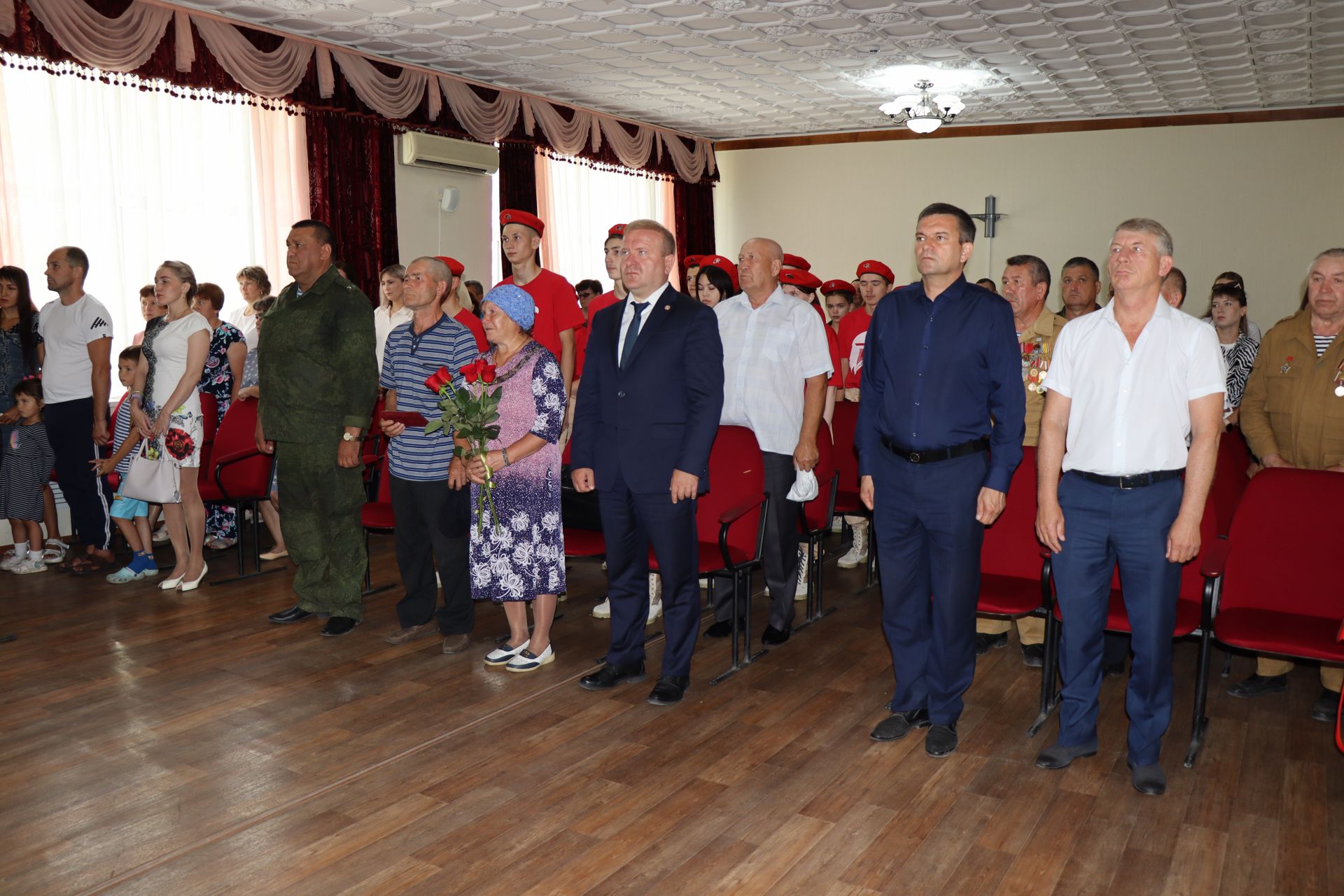 В Дрожжановском районе вручили орден Мужества родителям погибшего солдата