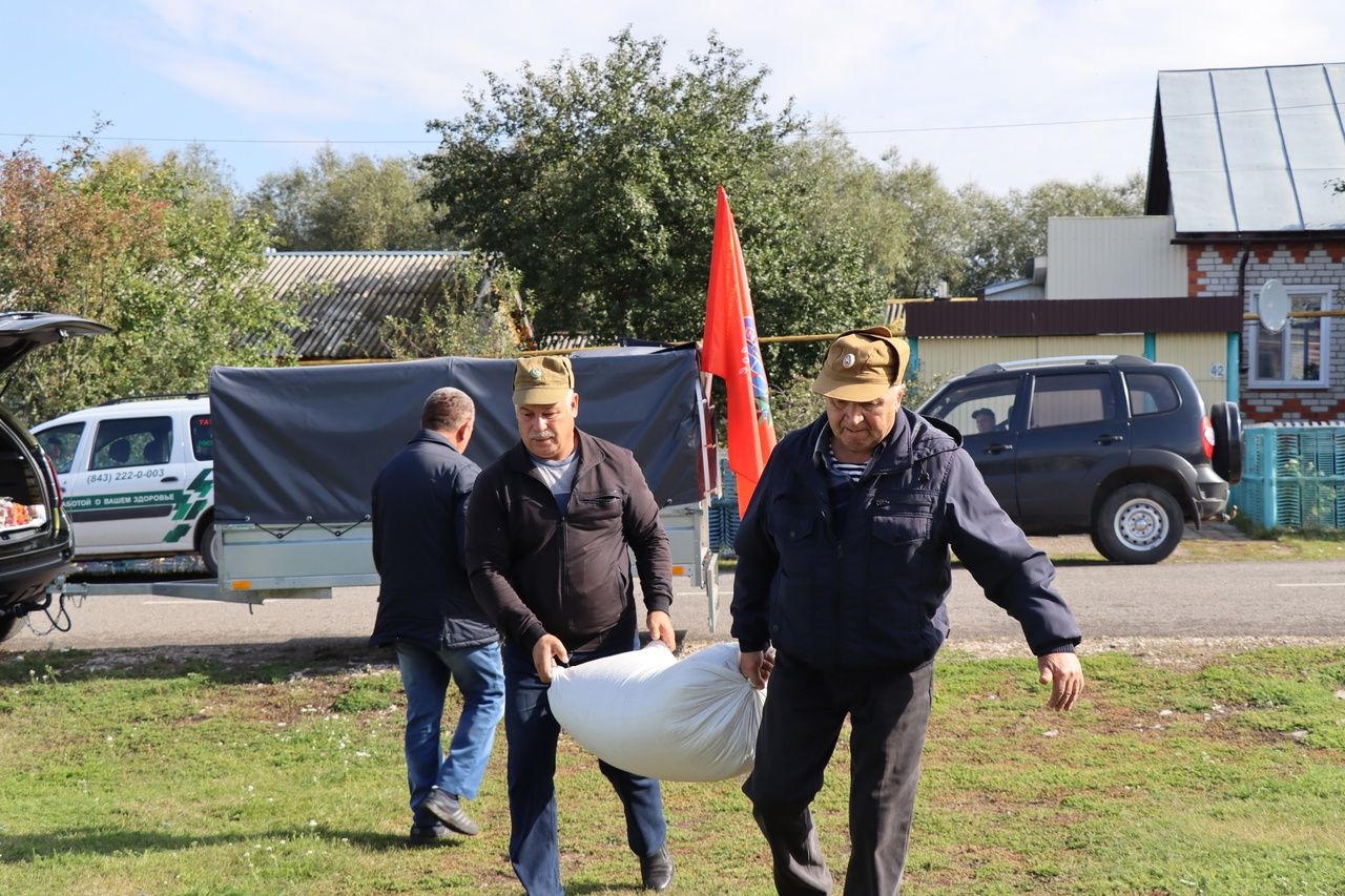 В Дрожжаном оказали помощь матерям и вдовам погибших ветеранов боевых действий