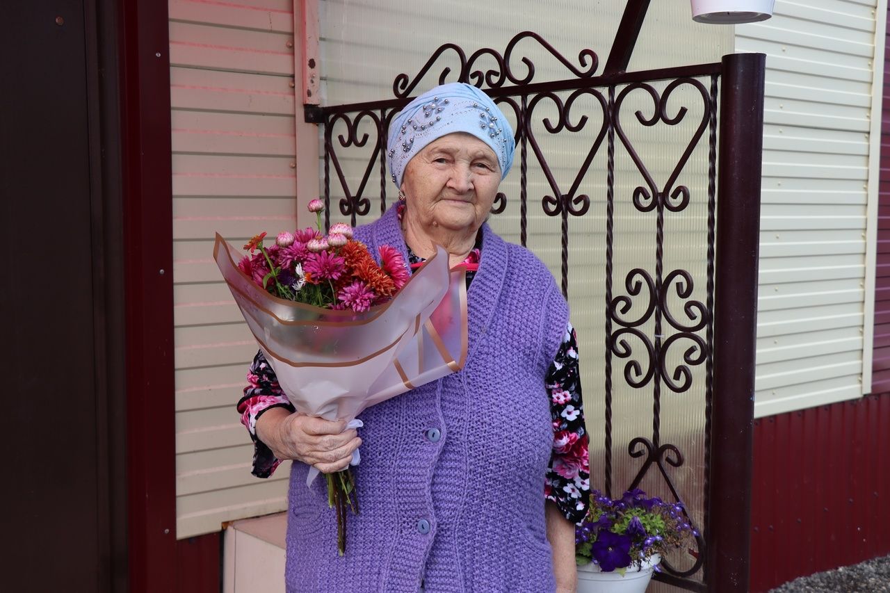 В Дрожжаном оказали помощь матерям и вдовам погибших ветеранов боевых действий