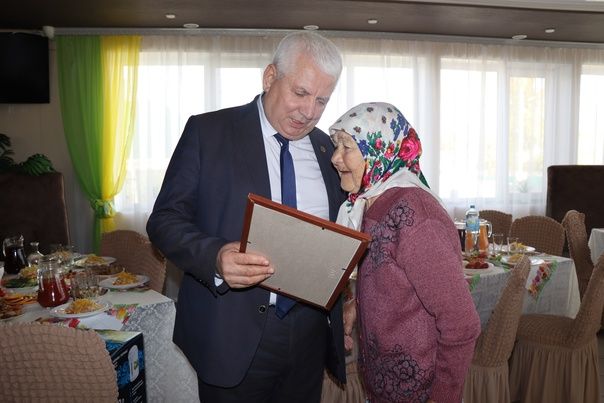 Жительница Дрожжановского района РТ отметила 90-летний юбилей