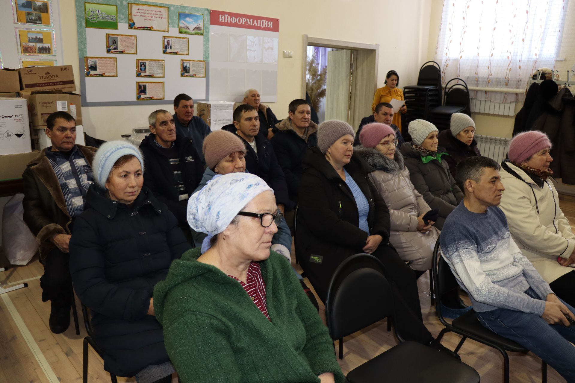 В Дрожжановском районе РТ на сходах сельчане пожаловались на бездомных собак и нашествие лис