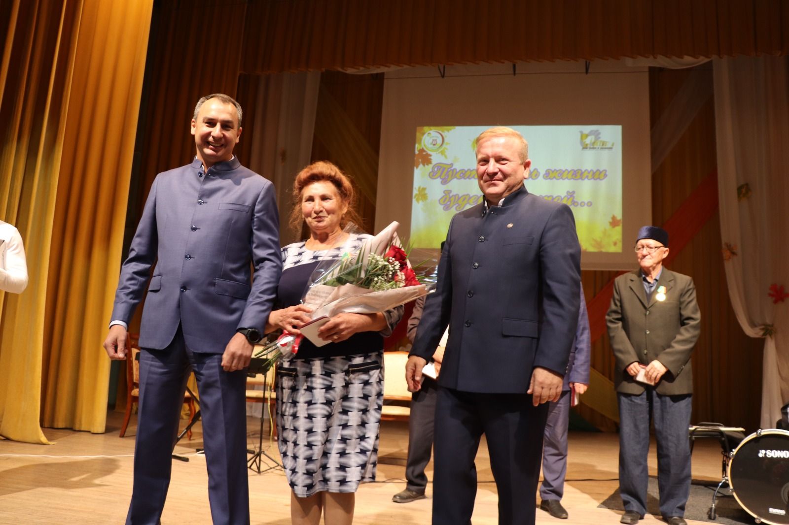 В Дрожжаном состоялось праздничное мероприятие, посвященное Международному дню пожилых