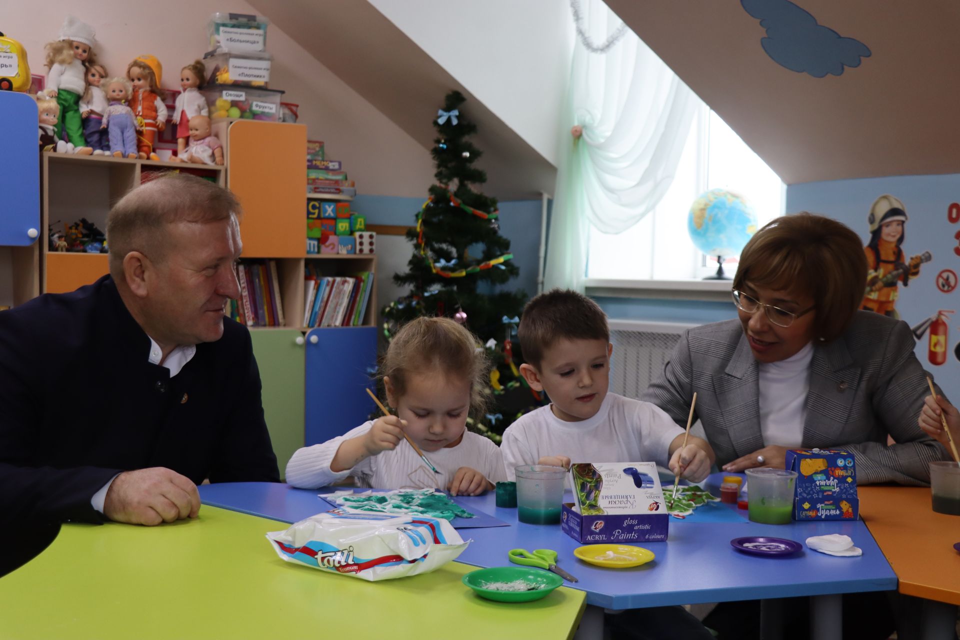 Эльмира Зарипова посетила приют «Теплый дом» в Дрожжановском районе РТ, провела прием граждан