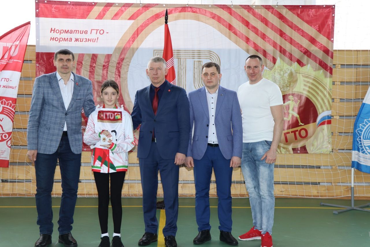 В Дрожжановском районе в рамках зонального этапа зимнего фестиваля ГТО наградили членов сборной команды района