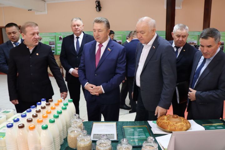 На слёте передовиков сельского хозяйства в Дрожжановском районе РТ чествовали семейные династии