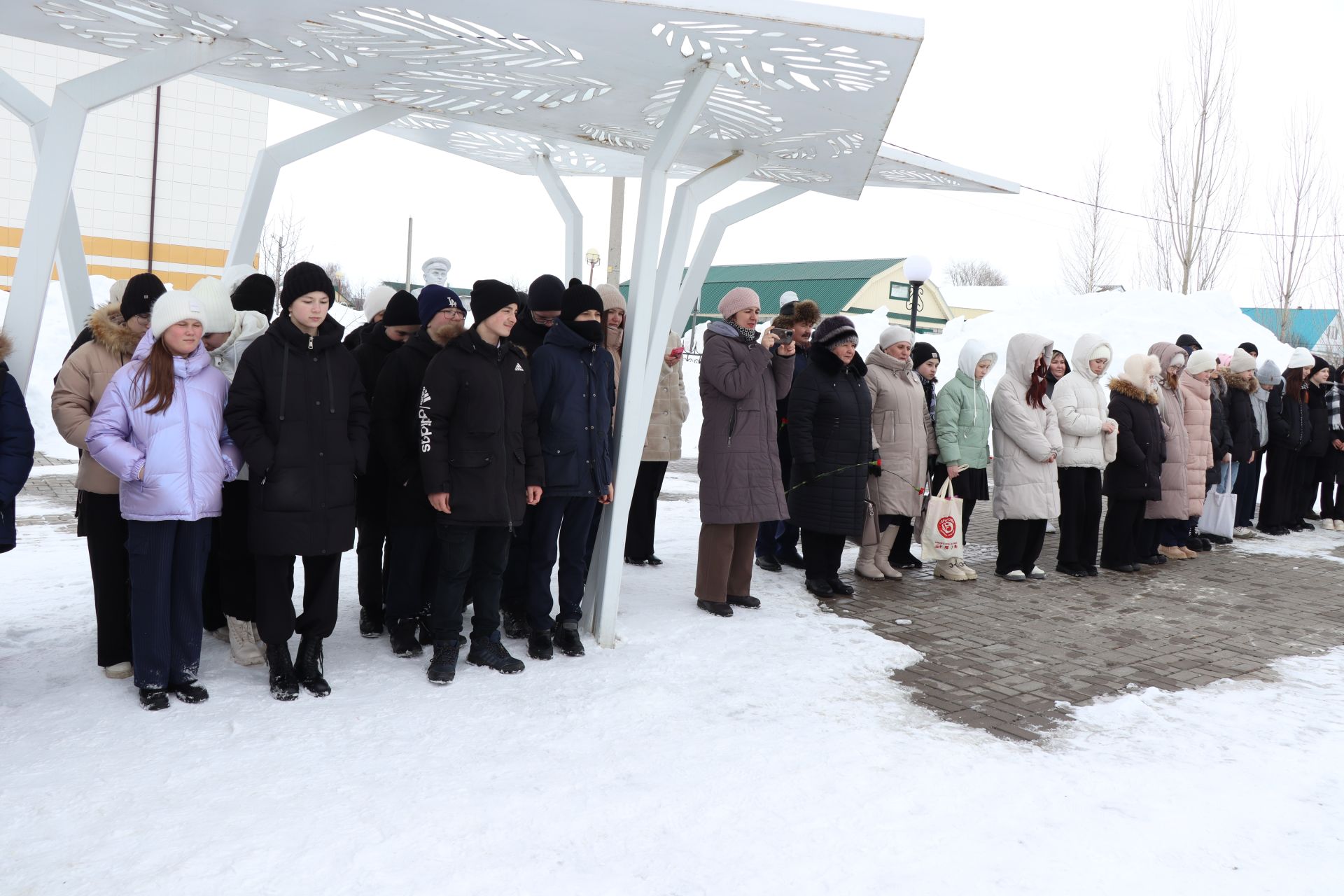 В Дрожжановском районе РТ почтили память  Героя Соцтруда Р.М.Низамутдинова