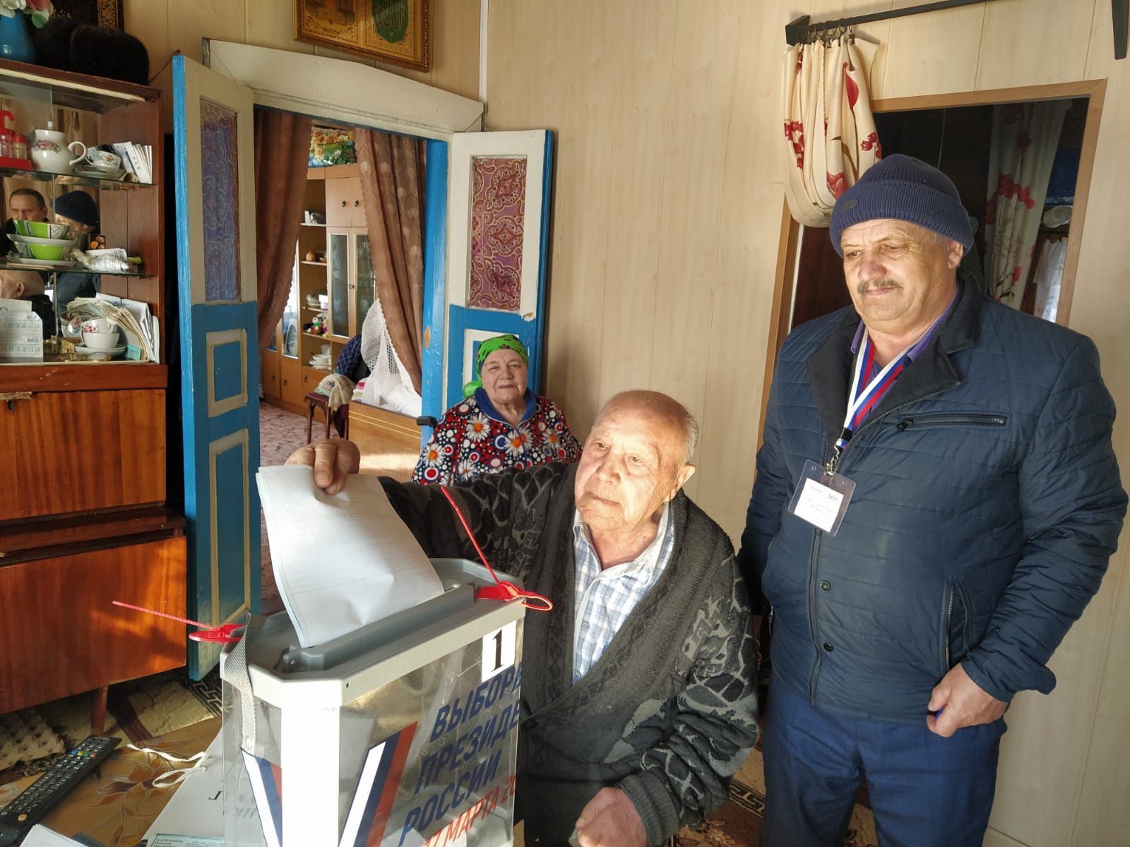 Пожилые избиратели Дрожжановского района РТ голосуют на дому