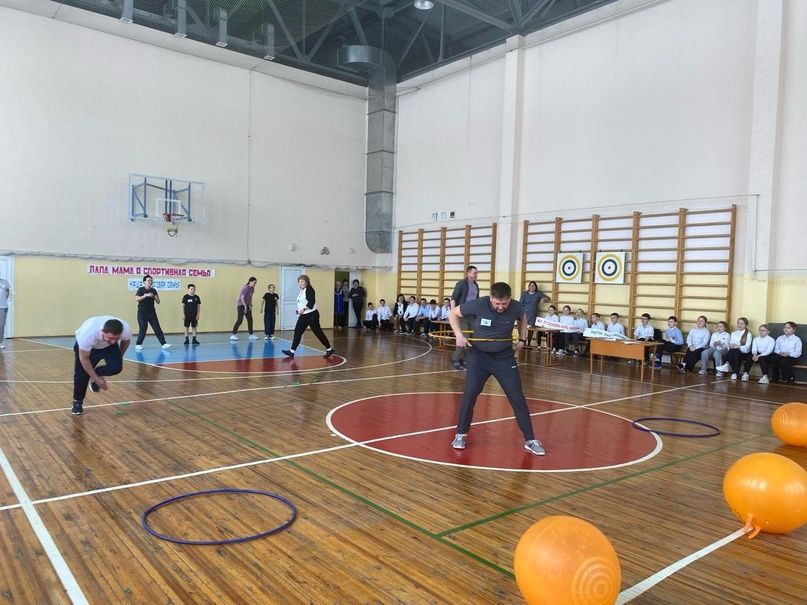 В Стародрожжановской сош № 1 состоялся спортивный семейный праздник «Папа, мама, я — спортивная семья»