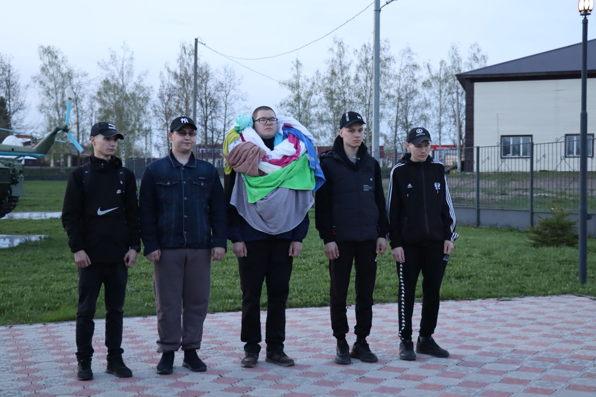 В Дрожжановском районе РТ состоялась первая отправка молодых людей на срочную службу