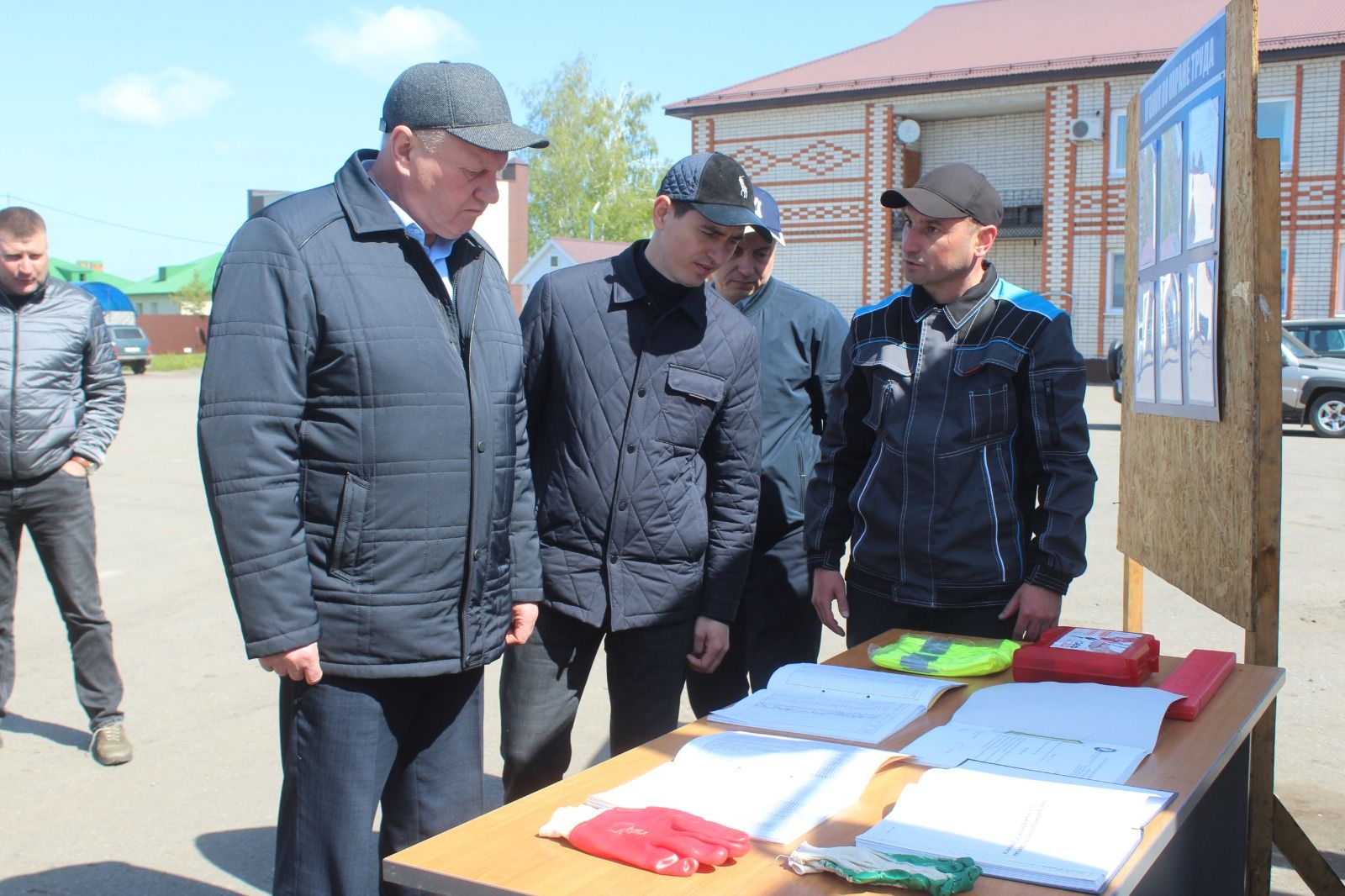 В хозяйствах Дрожжановского района РТ оценили готовность кормозаготовительной техники