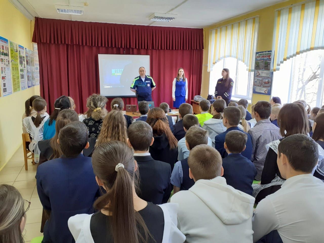 В Новоильмовской средней школе прошла встреча учащихся с инспекторами и специалистами БДД