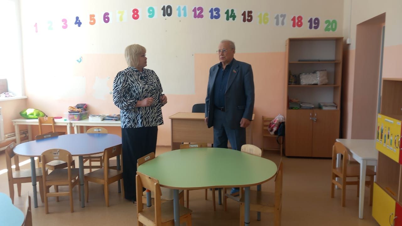 Шакир Ягудин ознакомился с ходом капремонта Стародрожжановского детсада «Солнышко»