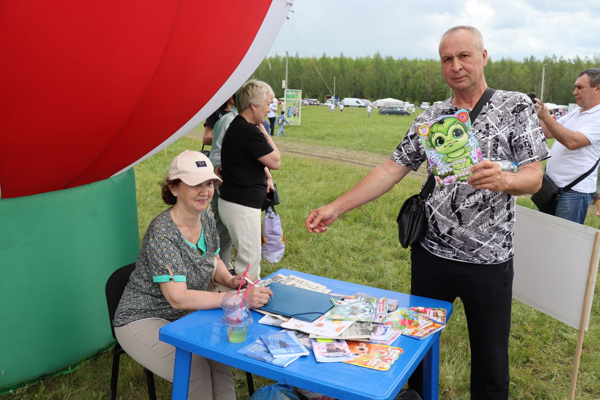 На Сабантуе в Дрожжановском районе РТ организовали подписку на «Туган як» и «Таван ен»