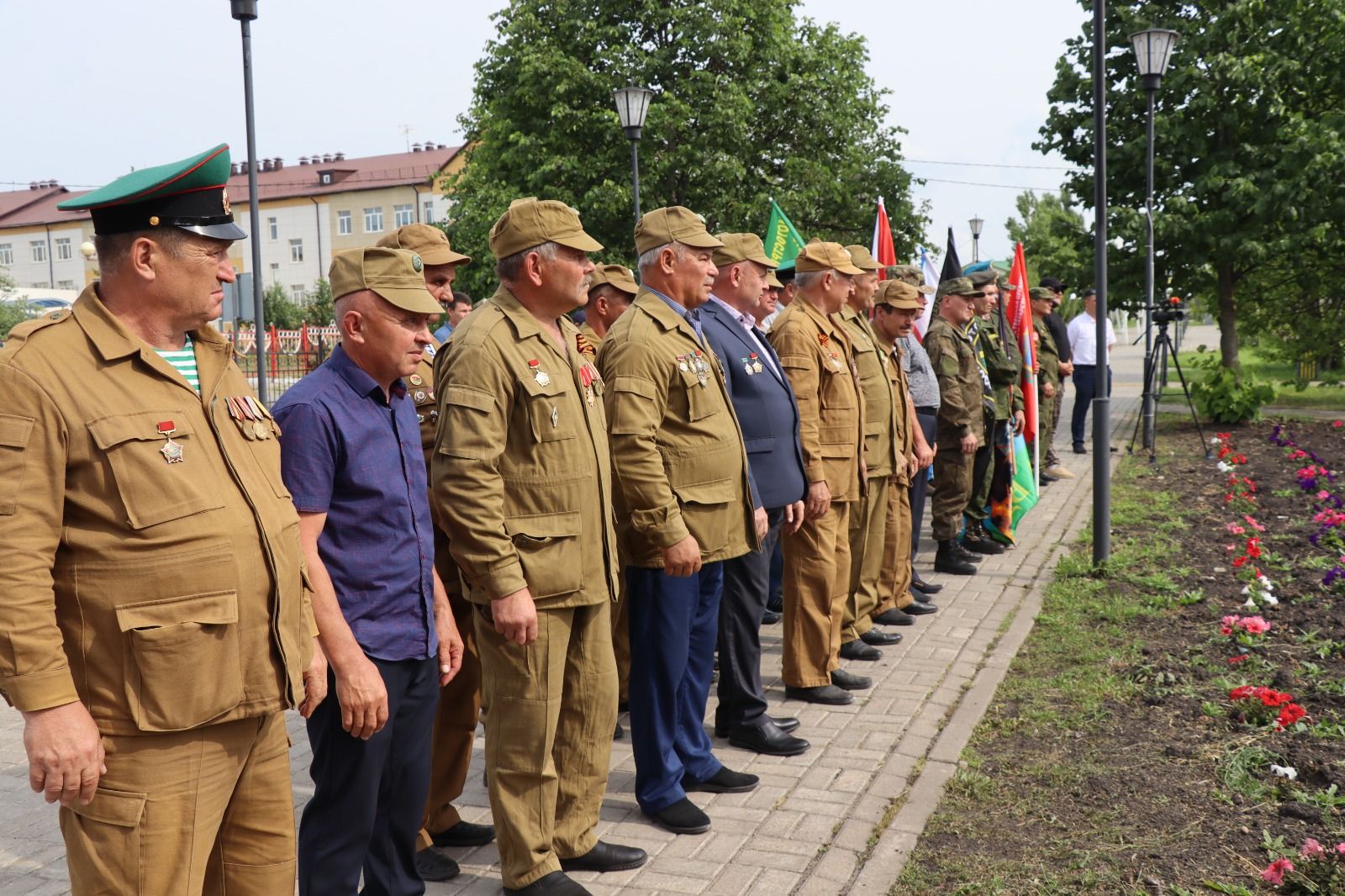 В Дрожжаном прошел митинг, посвященный памяти ветеранов боевых действий