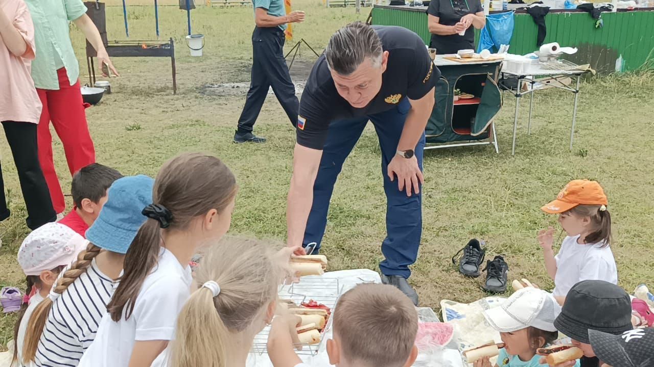 Прокуратура Дрожжановского района РТ организовала турпоход для детей приюта «Тёплый дом»