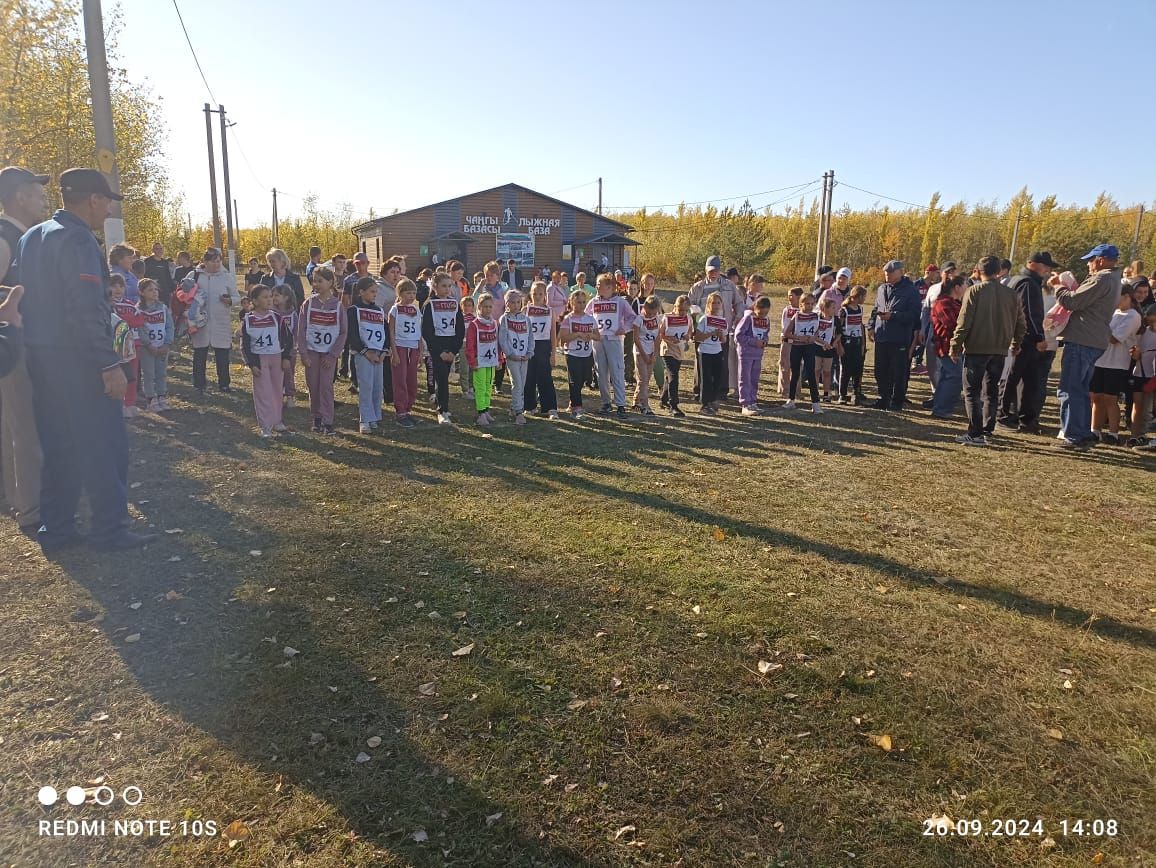 В Дрожжановском районе РТ состоялись соревнования по легкоатлетическому кроссу «Осенний кросс» среди учащихся