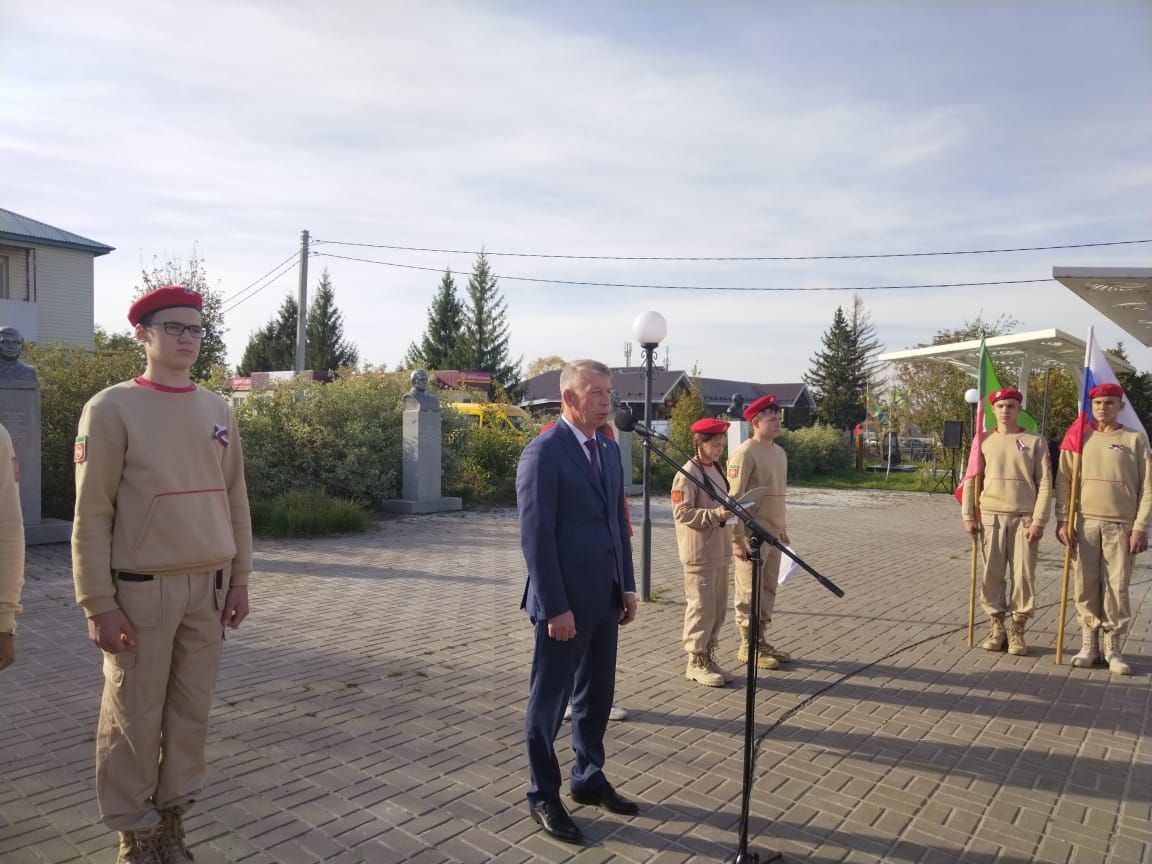 В День воссоединения новых регионов с Россией дрожжановские юнармейцы произнесли торжественную клятву