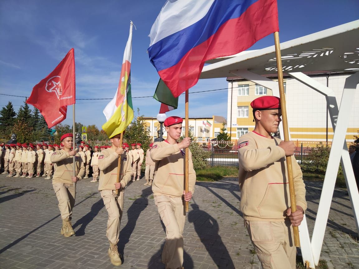 В День воссоединения новых регионов с Россией дрожжановские юнармейцы произнесли торжественную клятву