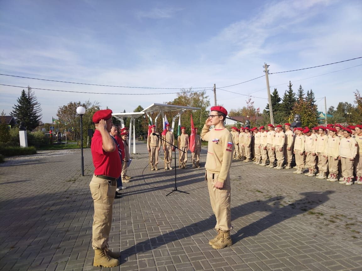 В День воссоединения новых регионов с Россией дрожжановские юнармейцы произнесли торжественную клятву