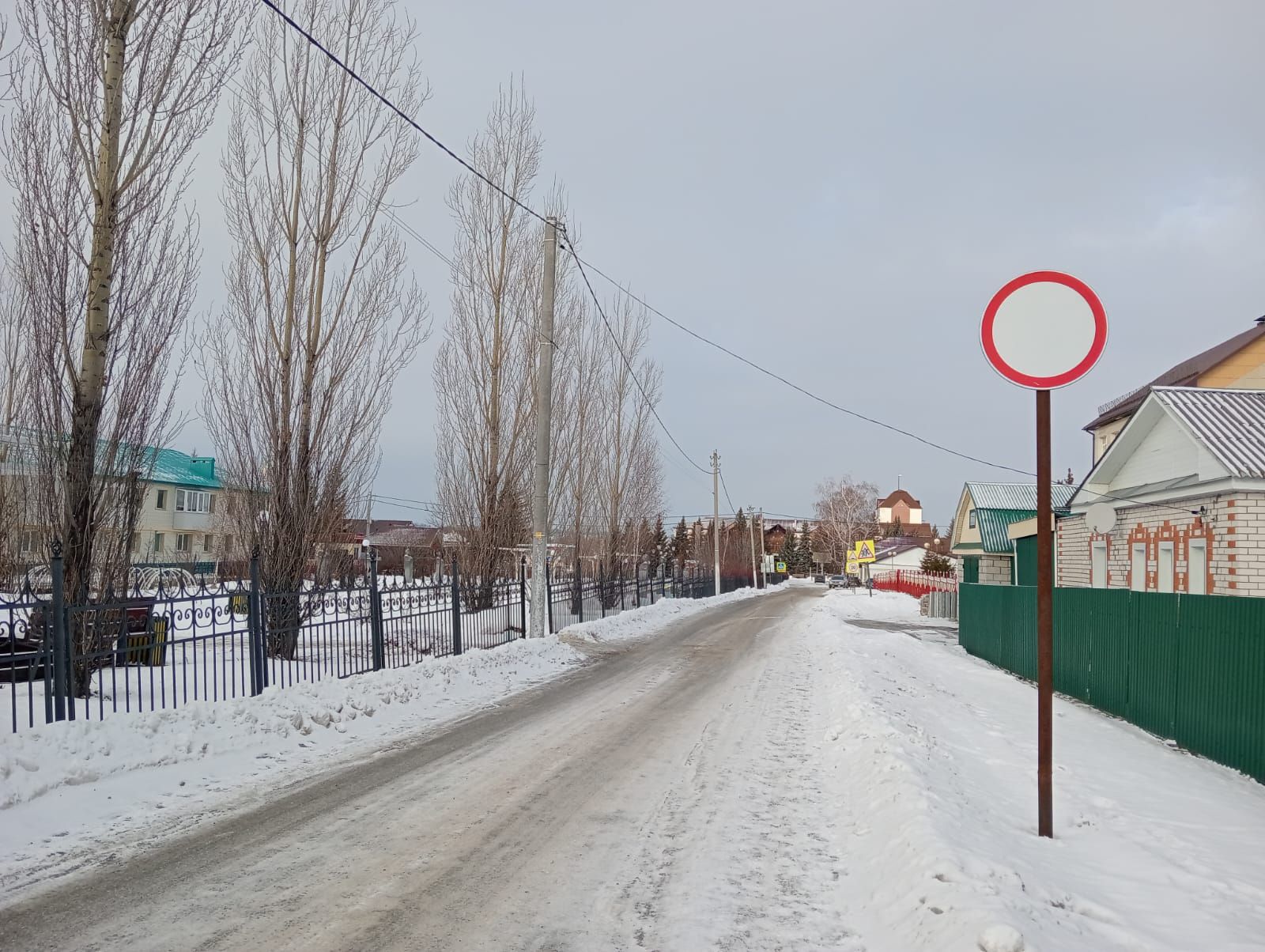 Автоинспекторы Дрожжановского района РТ провели рейд у Стародрожжановской школы №1